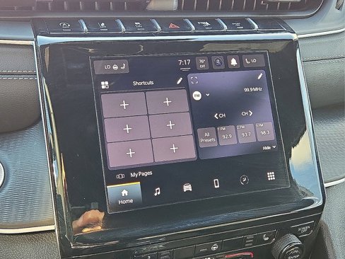 Used 2024 Jeep Grand Cherokee L Laredo image 25