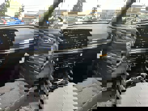 New 2026 Chevrolet Traverse LT image 19