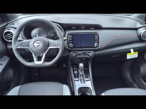 Used 2024 Nissan Kicks SR w/ SR Premium Package image 13