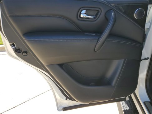 Used 2024 INFINITI QX80 Luxe image 30