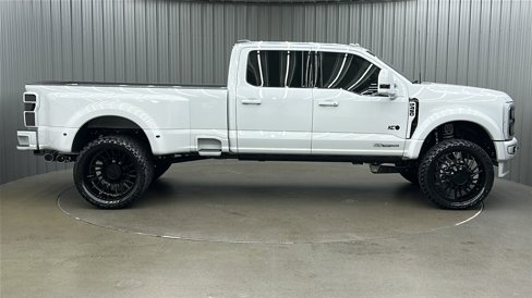 Used 2025 Ford F450 Platinum w/ Platinum Plus Package image 6