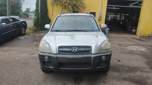 Used 2005 Hyundai Tucson GLS image 2