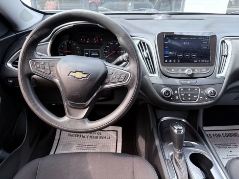 Used 2019 Chevrolet Malibu LT image 24