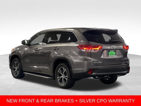 Certified 2018 Toyota Highlander LE image 3