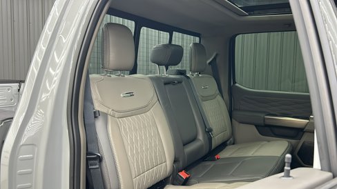 Used 2025 Ford F450 Platinum w/ Platinum Plus Package image 43