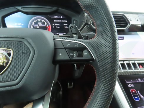 Used 2020 Lamborghini Urus image 12