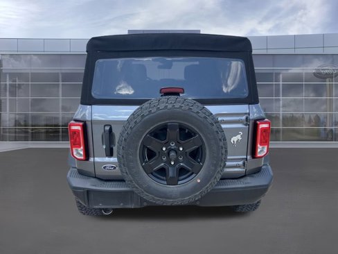 Used 2022 Ford Bronco Black Diamond image 4
