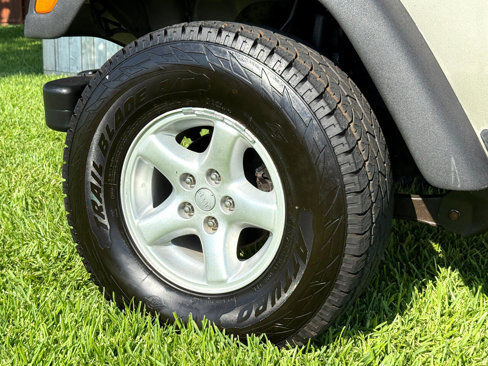 Used 2005 Jeep Wrangler X w/ Tire & Wheel Group (Ecco) image 29