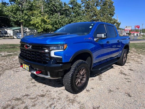 Used 2022 Chevrolet Silverado 1500 ZR2 w/ Technology Package image 7