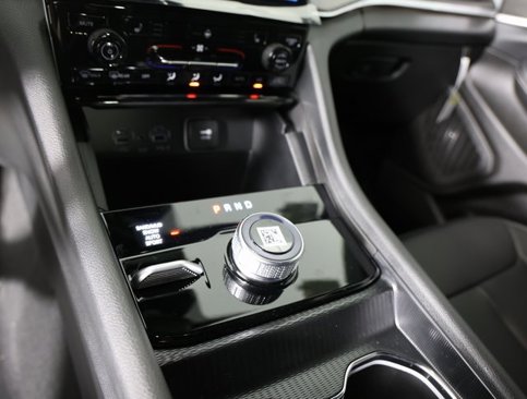 New 2025 Jeep Grand Cherokee L Limited image 23