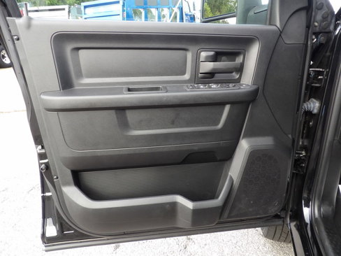 Used 2024 RAM 3500 Tradesman w/ Chrome Appearance Group image 14