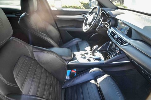 Used 2022 Alfa Romeo Stelvio Veloce image 15