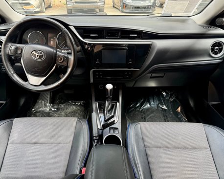 Used 2018 Toyota Corolla SE image 11