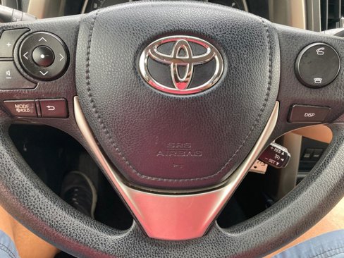 Used 2013 Toyota RAV4 XLE image 9