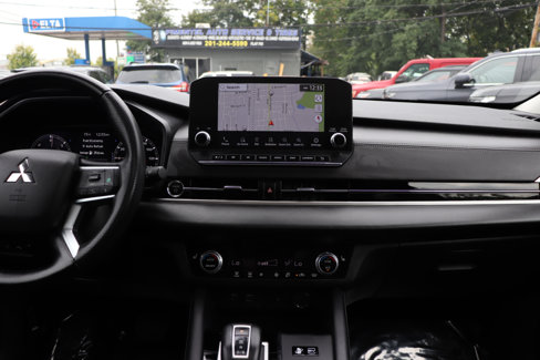 Used 2024 Mitsubishi Outlander 4WD Plug-In Hybrid image 20
