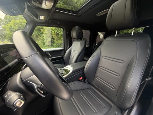 Used 2025 Mercedes-Benz G 550 image 12
