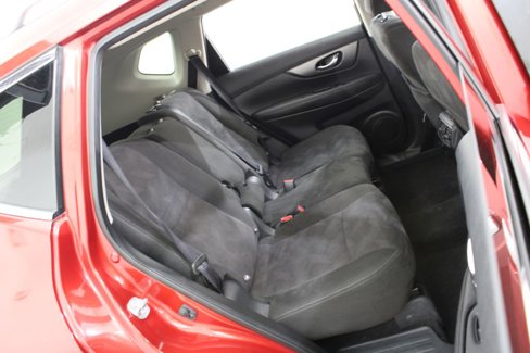 Used 2015 Nissan Rogue SV image 19