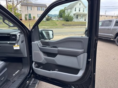 New 2025 Ford F150 Lariat image 29