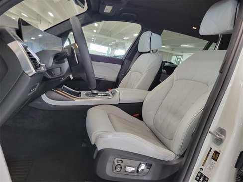 New 2026 BMW X7 xDrive40i w/ Executive Package image 8
