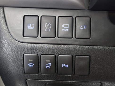Used 2018 Toyota Highlander AWD V6 image 38