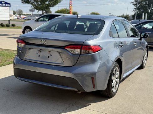 Used 2021 Toyota Corolla LE image 7