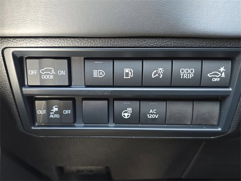 New 2025 Toyota Sequoia Platinum image 27