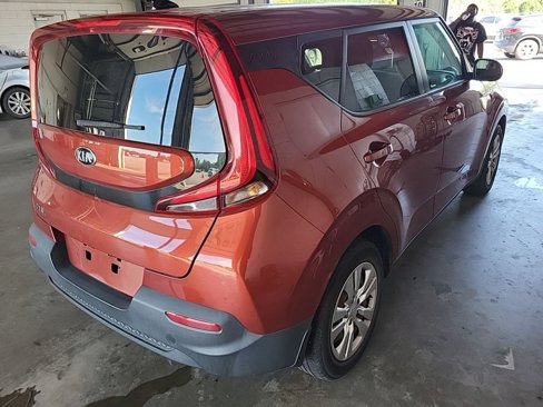 Used 2021 Kia Soul LX image 4