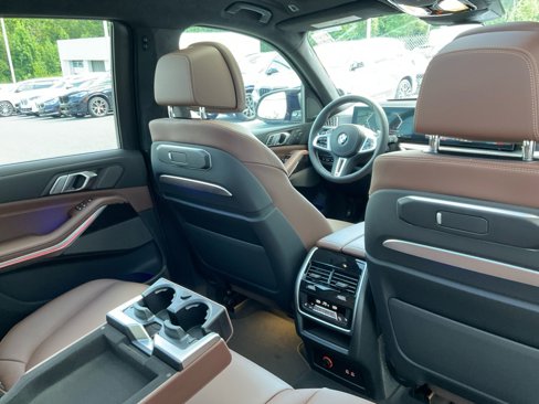 New 2026 BMW X7 M60i image 29