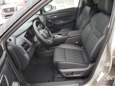 New 2026 Nissan Rogue Platinum image 12