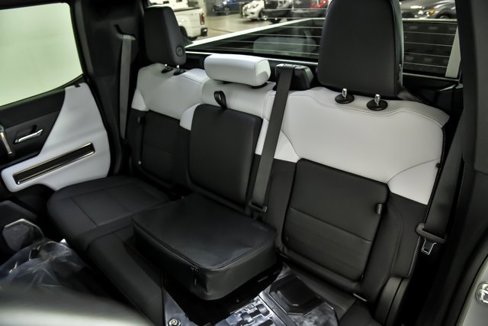 New 2025 GMC Hummer EV 2X w/ LPO, Sport Package image 7