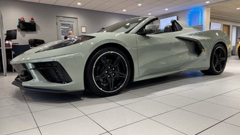 Used 2024 Chevrolet Corvette Stingray Preferred Conv w/ Stealth Interior Trim Package image 3