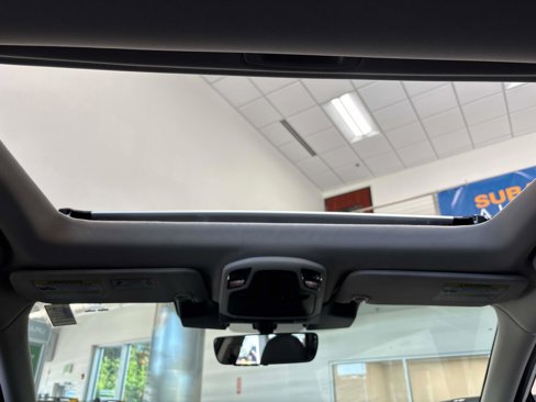New 2025 Subaru Outback Limited XT image 9