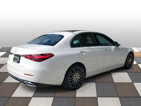 Used 2024 Mercedes-Benz C 300 Sedan image 4