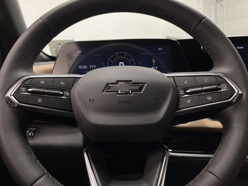 New 2026 Chevrolet Equinox ACTIV w/ Convenience Package III image 17
