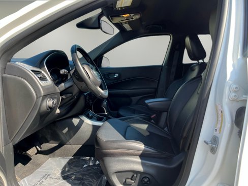 Used 2021 Jeep Compass Latitude image 10