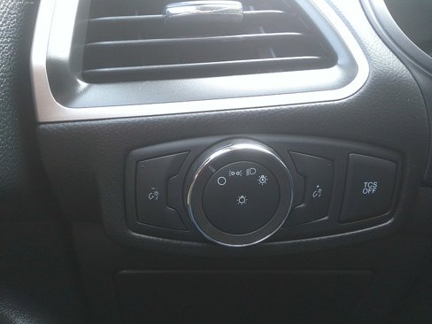 Used 2023 Ford Edge SE image 7