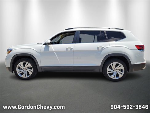 Used 2021 Volkswagen Atlas SE image 2