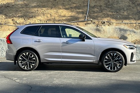 New 2026 Volvo XC60 B5 Ultra image 4