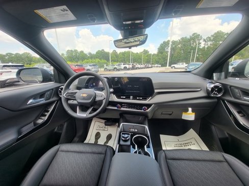New 2026 Chevrolet Equinox LT w/ Convenience Package II image 15