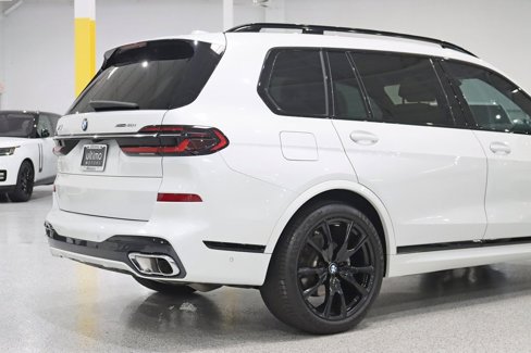 Used 2025 BMW X7 xDrive40i w/ M Sport Package image 11