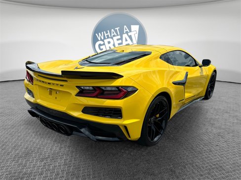 Used 2025 Chevrolet Corvette Z06 image 3