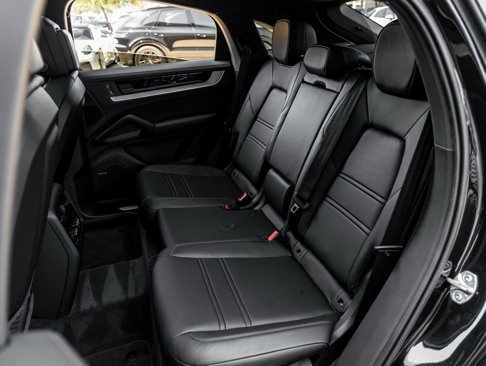 New 2026 Porsche Cayenne Coupe image 28
