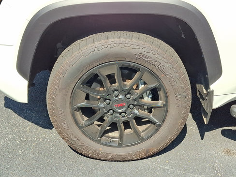 Used 2025 Toyota Tundra Limited image 4