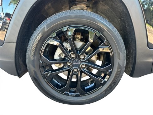 Used 2021 GMC Terrain SLE w/ Driver Convenience Package image 18