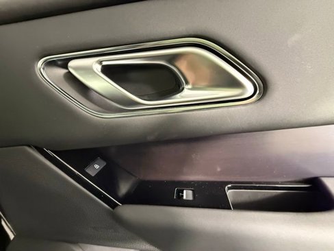 New 2026 Land Rover Range Rover Velar Dynamic SE image 34