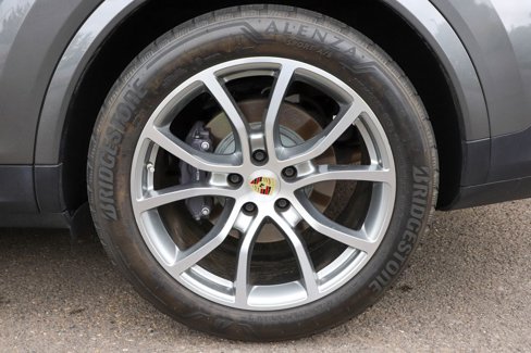 Used 2024 Porsche Cayenne Coupe image 53