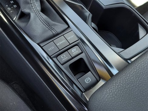 Used 2025 Toyota Camry LE image 19