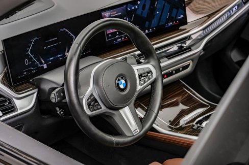Used 2024 BMW X7 xDrive40i w/ M Sport Package image 20