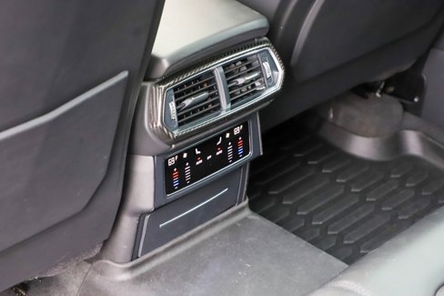 Used 2021 Lamborghini Urus image 32
