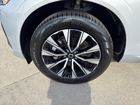 Certified 2025 Volvo XC60 B5 Plus image 14